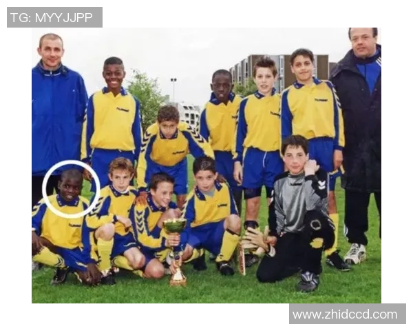 足球明星瘸子真实生活照片展示与励志故事分享