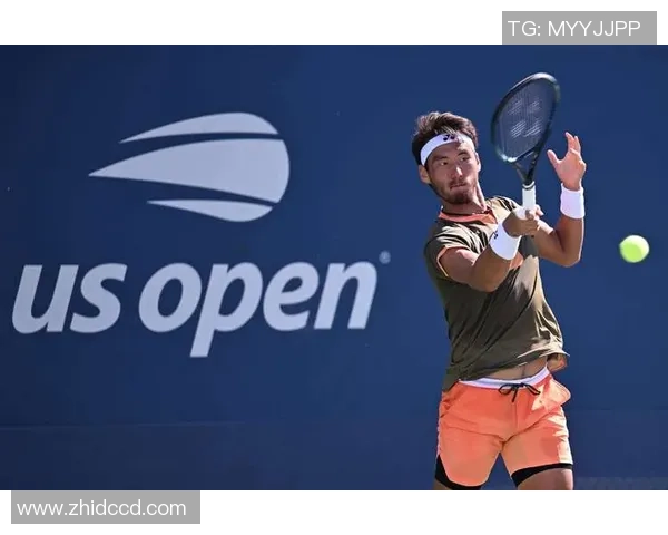 韩国足球明星在关键时刻绝杀对手展现非凡实力与决心